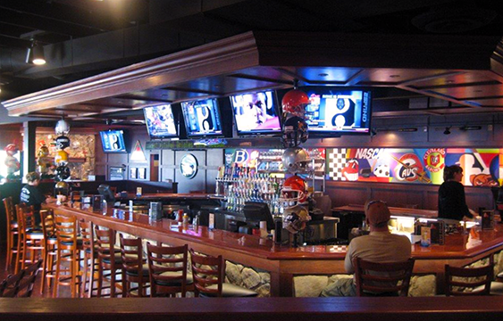 paninis-bar-and-grill,-brunswick-ohio,-indoor-bar-view-1,-decor-by-john-rivera-resto-2010