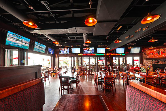 paninis-bar-and-grill,-brunswick-ohio,-decor-by-john-rivera-resto-2010