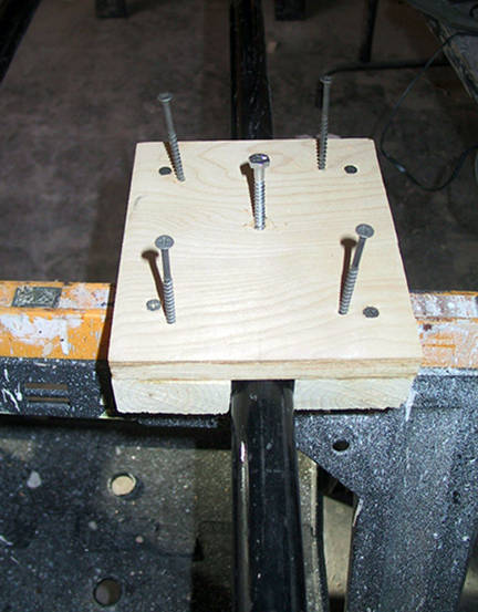 spanish-galleon-reconstruction,-by-john-rivera-resto,-2012,-pipe-locking-bracket