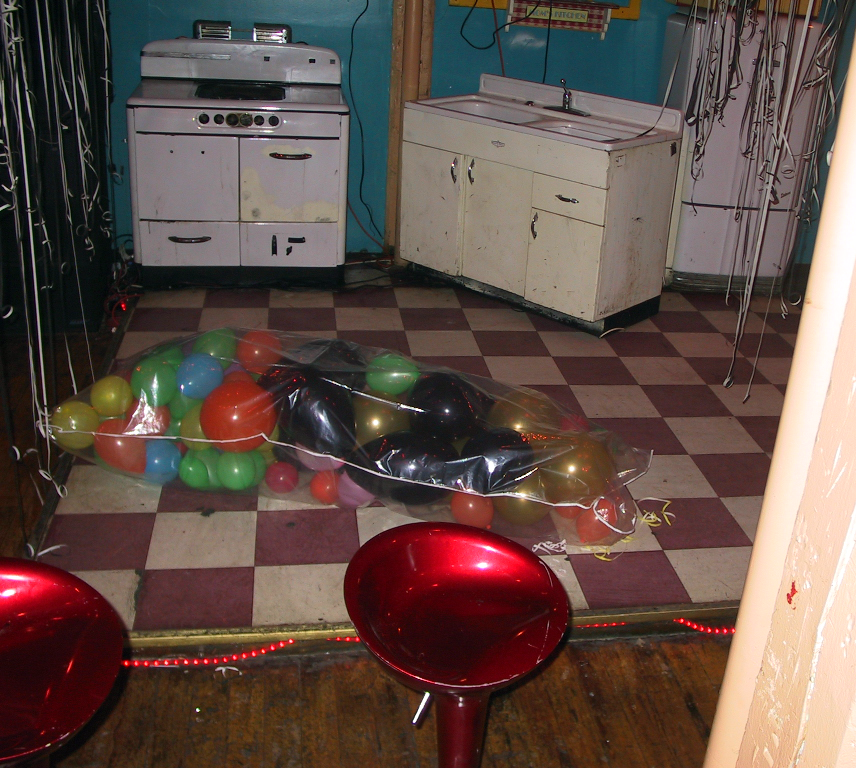 the-russian-bar-club,-by-john-rivera-resto,-jan-2011,-no-44