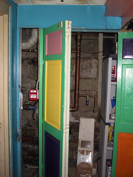 the-russian-bar-club,-by-john-rivera-resto,-jan-2011,-no-45