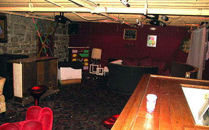 the-russian-bar-club,-by-john-rivera-resto,-jan-2011,-no-47