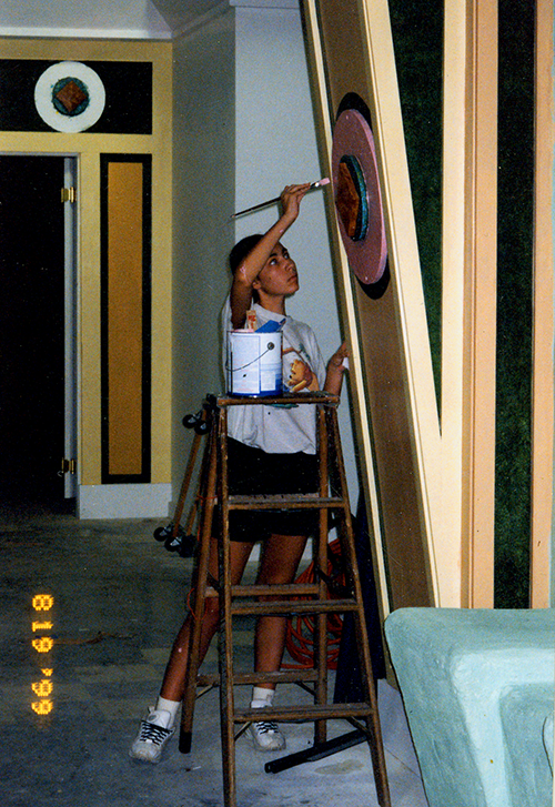 lazerXtreme-murals-by-john-rivera-resto,-selina-applying-base-colors